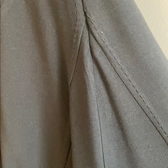 Black 18W Women’s Skirt with Patterned Design - Picture 2 of 8